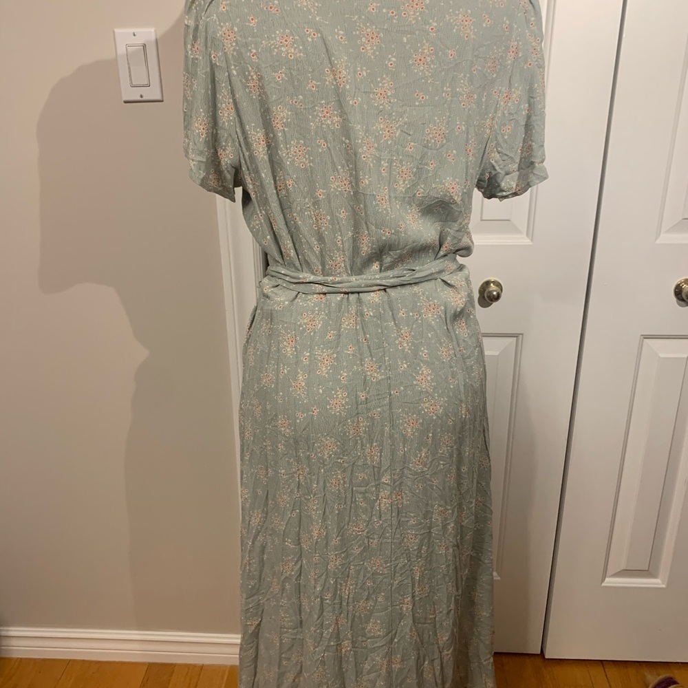 GAP Sage Green Floral Midi Dress with Cream Flowers - Picture 4 of 5